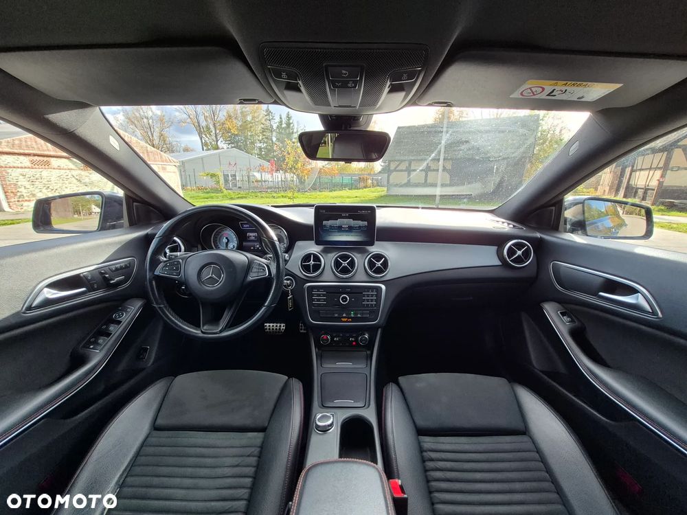 Mercedes-Benz CLA 250 4Matic 7G-DCT AMG Line - 12