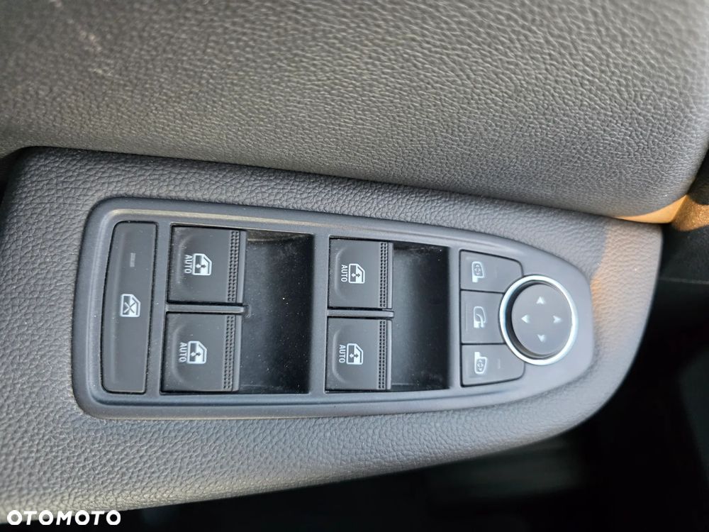 Renault Clio TCe 90 BUSINESS EDITION - 19