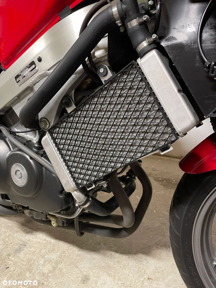 Honda VFR - 24