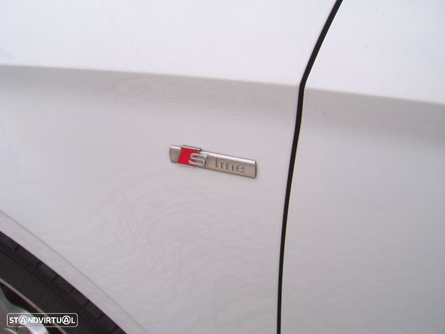 Audi A3 Limousine 1.6 TDI Business Line Attraction Ultra - 5