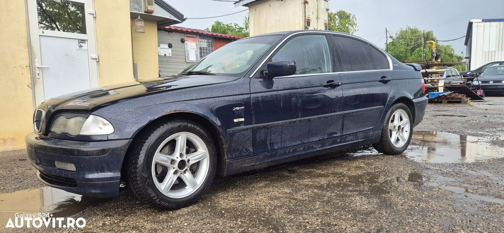Dezmembram BMW Seria3 320i 2.0 benzina 150CP - 1