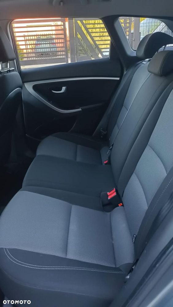 Hyundai i30 1.6 CRDi Premium - 5