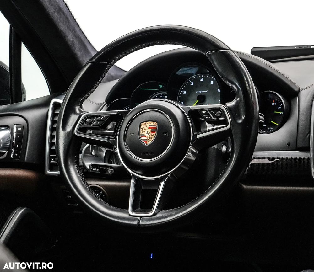 Porsche Cayenne - 18