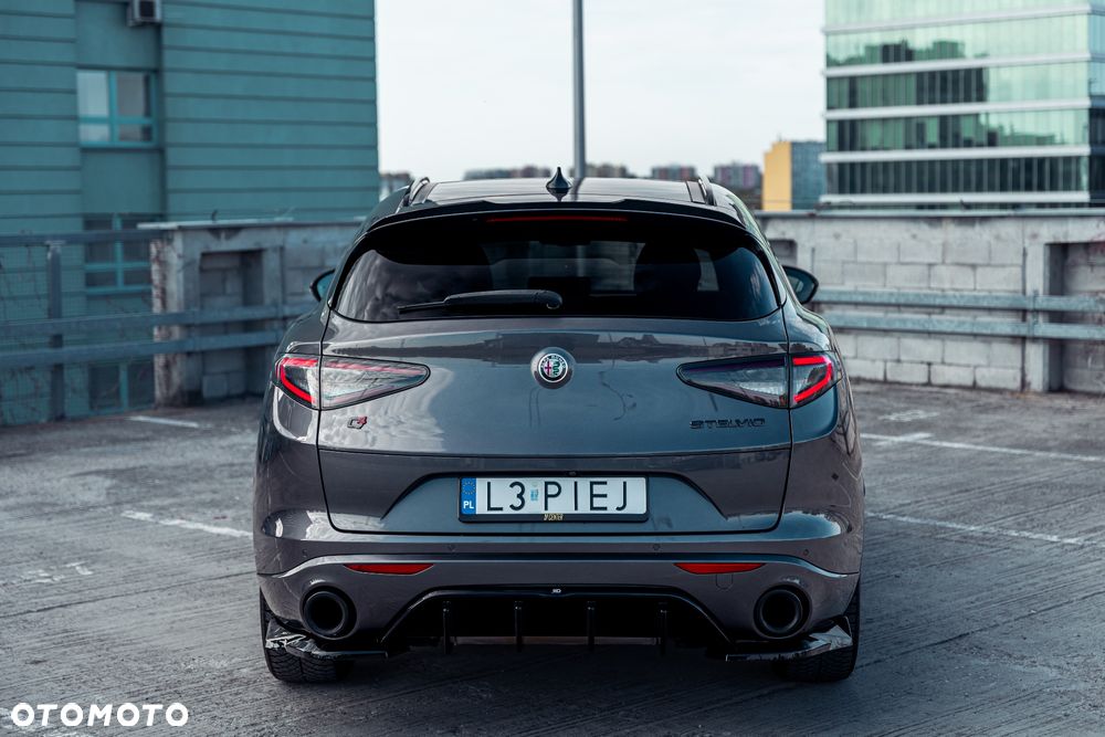 Alfa Romeo Stelvio 2.0 Turbo Veloce TI Q4 - 9