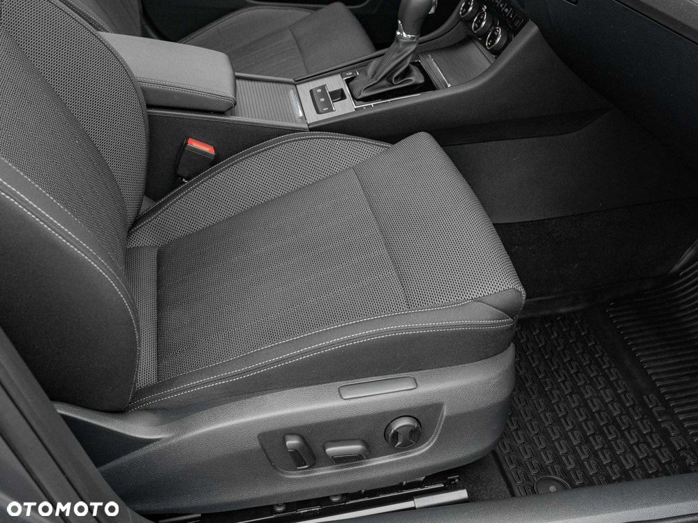 Skoda Superb 2.0 TDI SCR Style DSG - 31