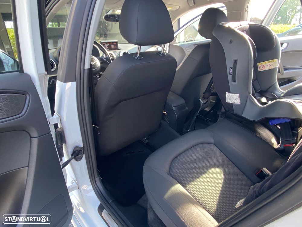 Audi A1 Sportback 1.6 TDI S-line - 21