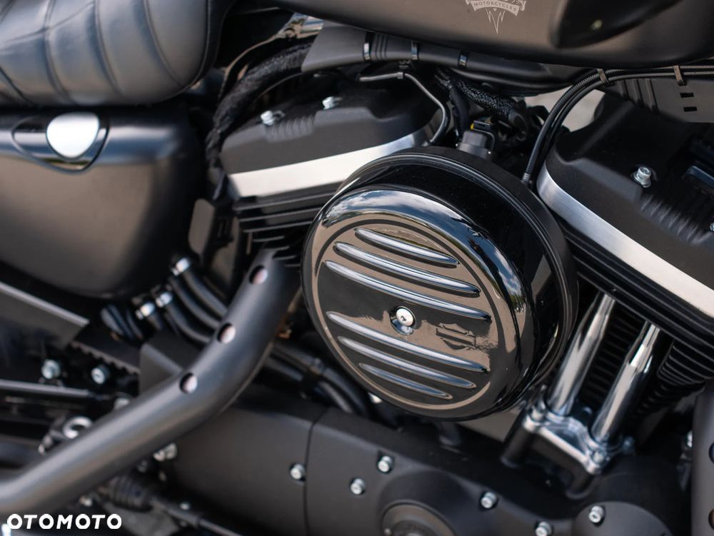Harley-Davidson Sportster Iron 883 - 9
