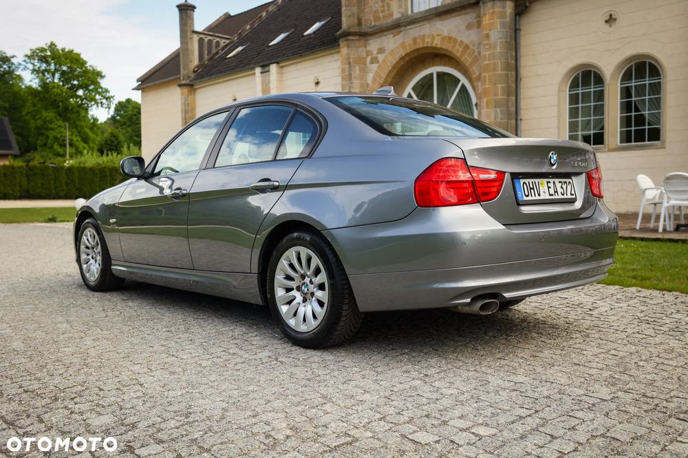 BMW Seria 3 320d xDrive DPF - 14