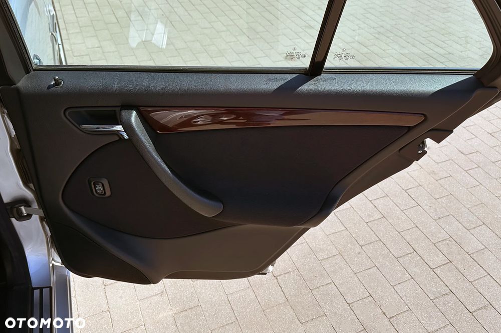 Mercedes-Benz Klasa C - 31