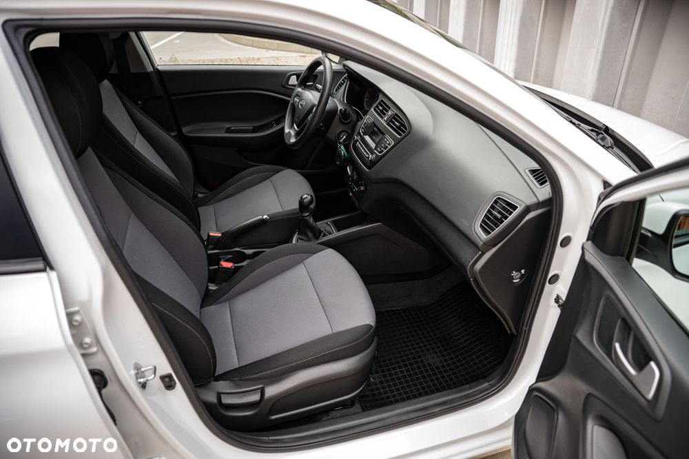 Hyundai i20 1.2 Classic Plus - 23