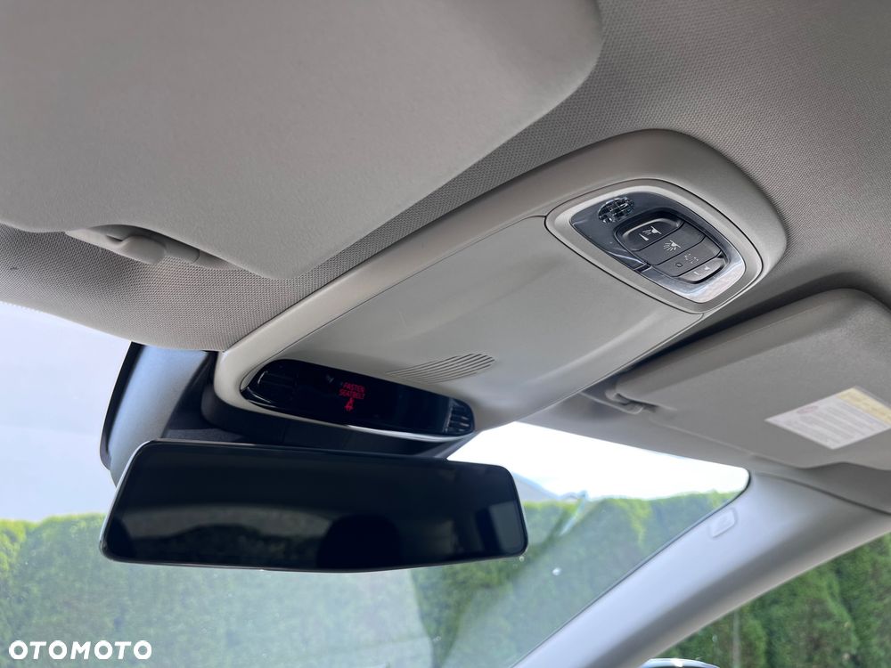Volvo V40 D2 You - 20