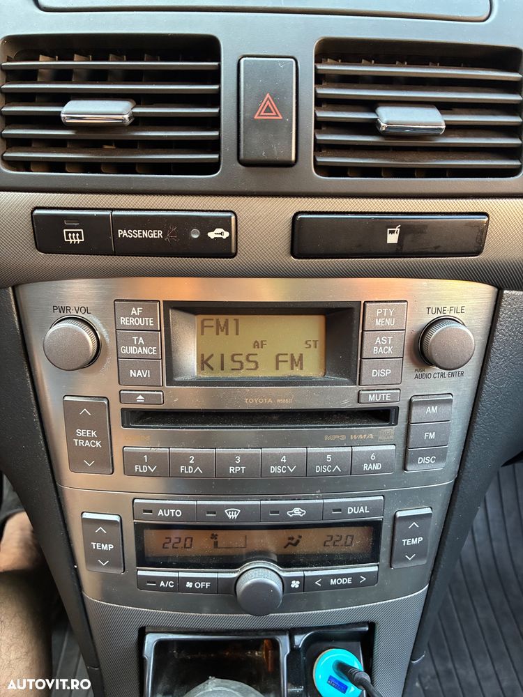 Toyota Avensis 1.8 Sdn. Sol - 8