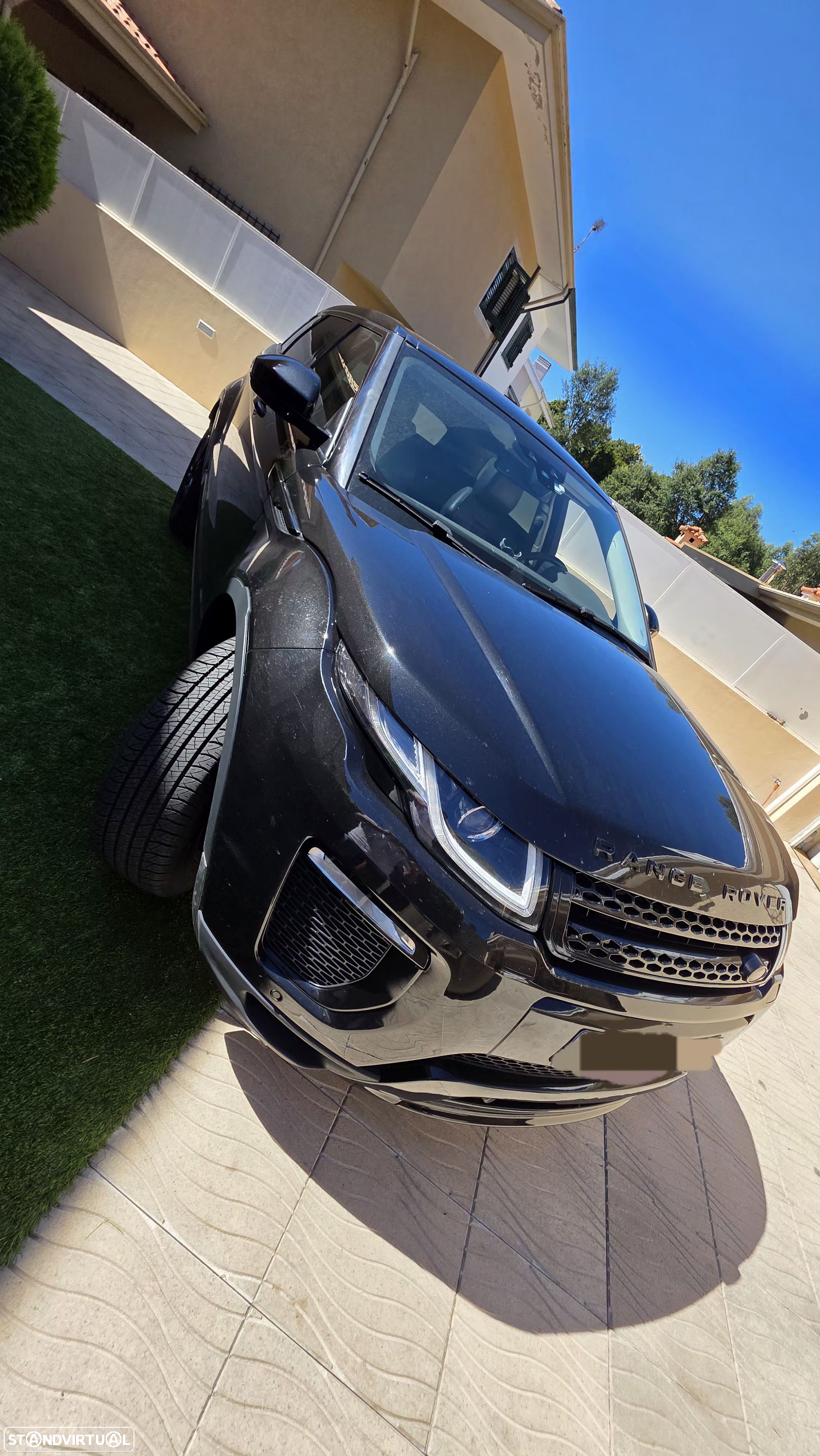 Land Rover Range Rover Evoque 2.0 D150 AWD R-Dynamic Auto - 1