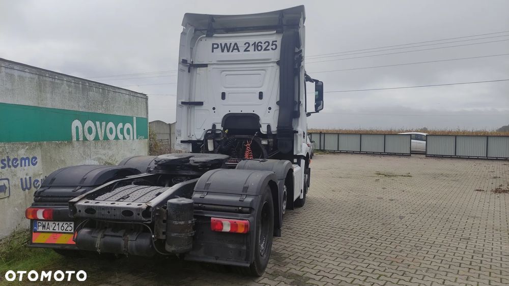 Mercedes-Benz Actros - 4