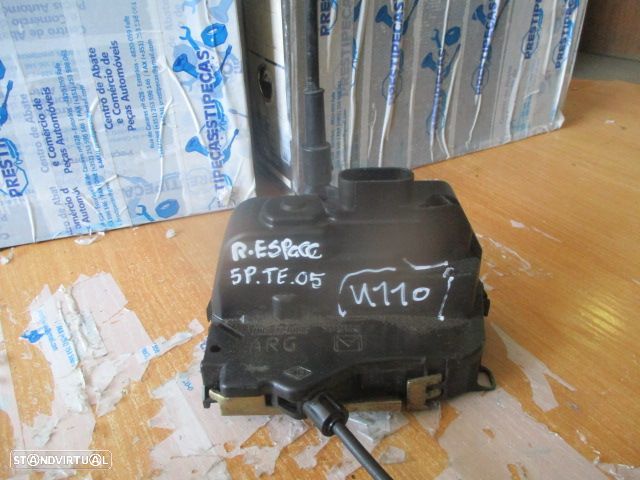 Fecho 017963Z98 RENAULT ESPACE 2005 TE 4 PINOS - 5