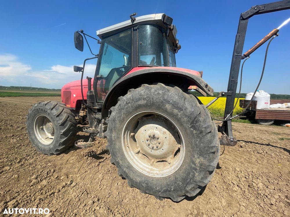 Massey Ferguson 8220 - 8
