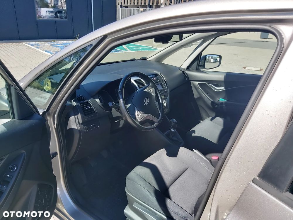 Hyundai ix20 1.6 BlueDrive Comfort - 10