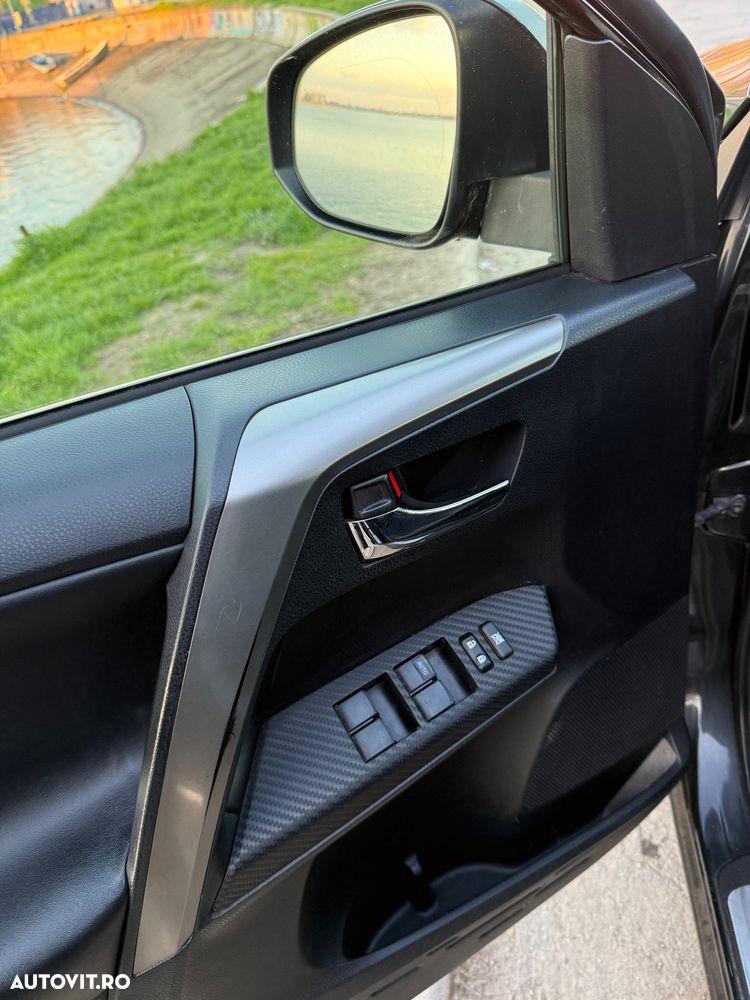 Toyota RAV4 2.2 D-4D 4WD Executive - 11