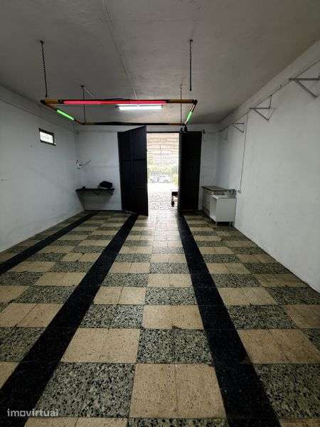 Alugo garagem ou espaco para armazem Olival basto - Grande imagem: 4/6