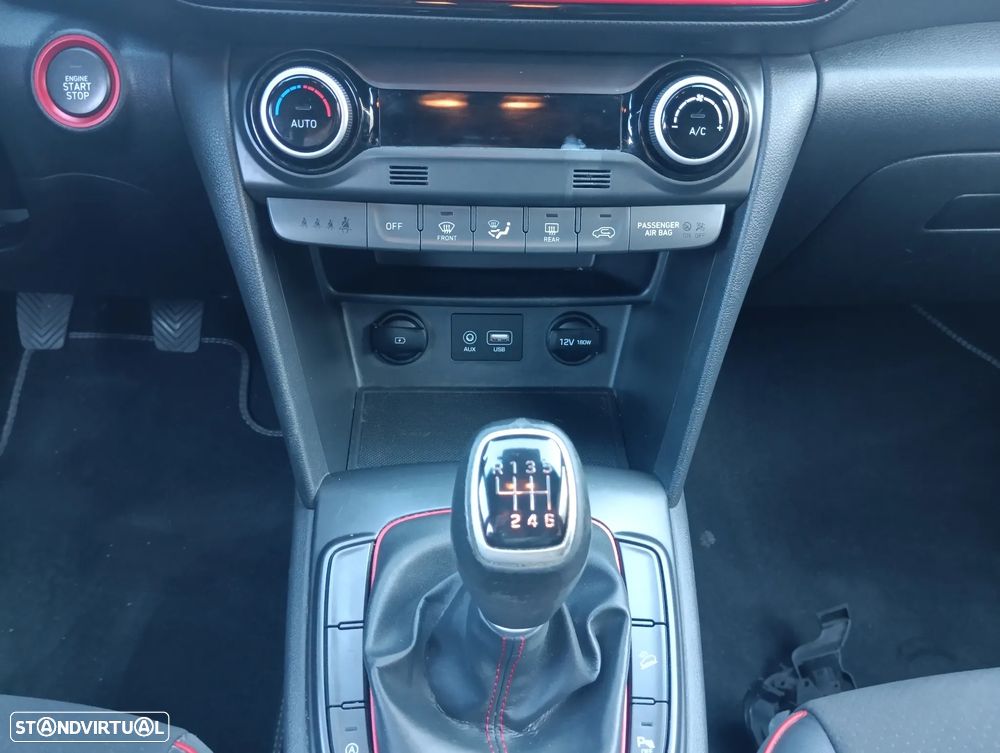 Hyundai Kauai 1.0 T-GDi Premium Pele/Tec.Vermelho - 15
