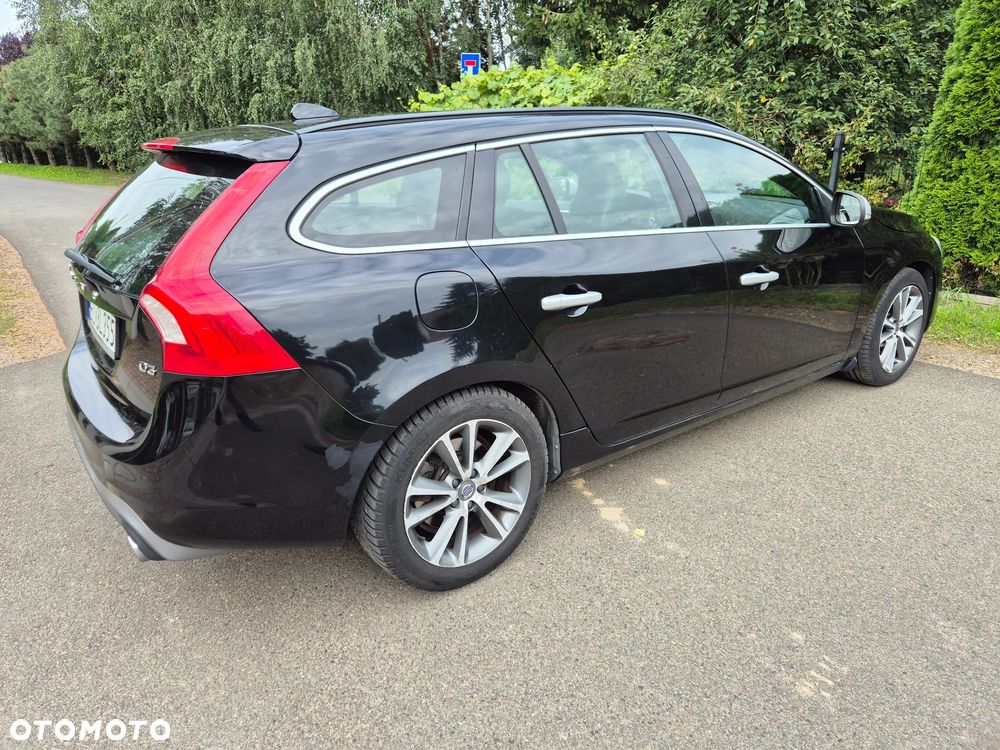 Volvo V60 D3 Drive-E R-Design Momentum - 11