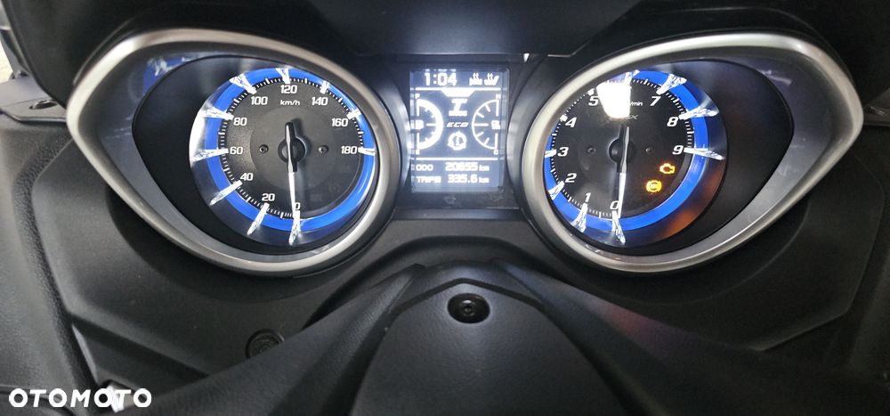 Yamaha Tmax - 5