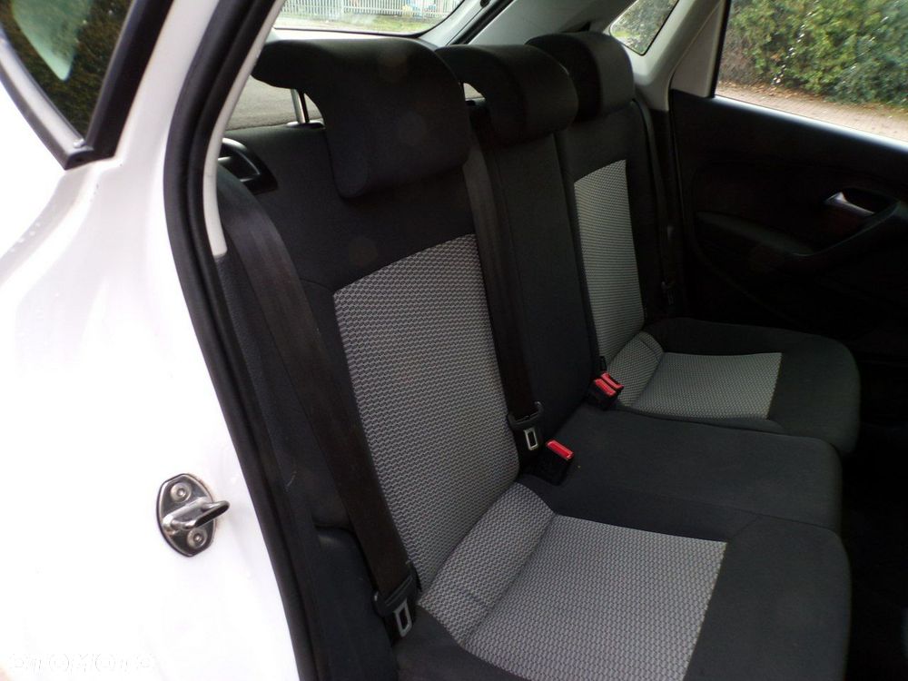 Volkswagen Polo - 16