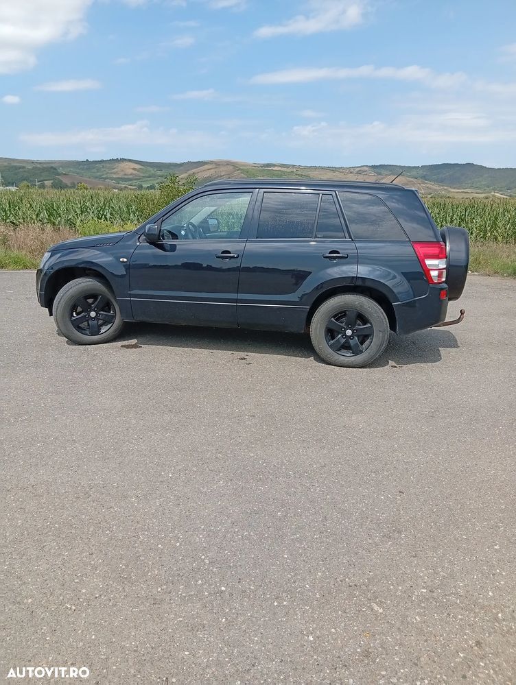 Suzuki Grand Vitara 1.9 DDiS Comfort DPF Limited - 3