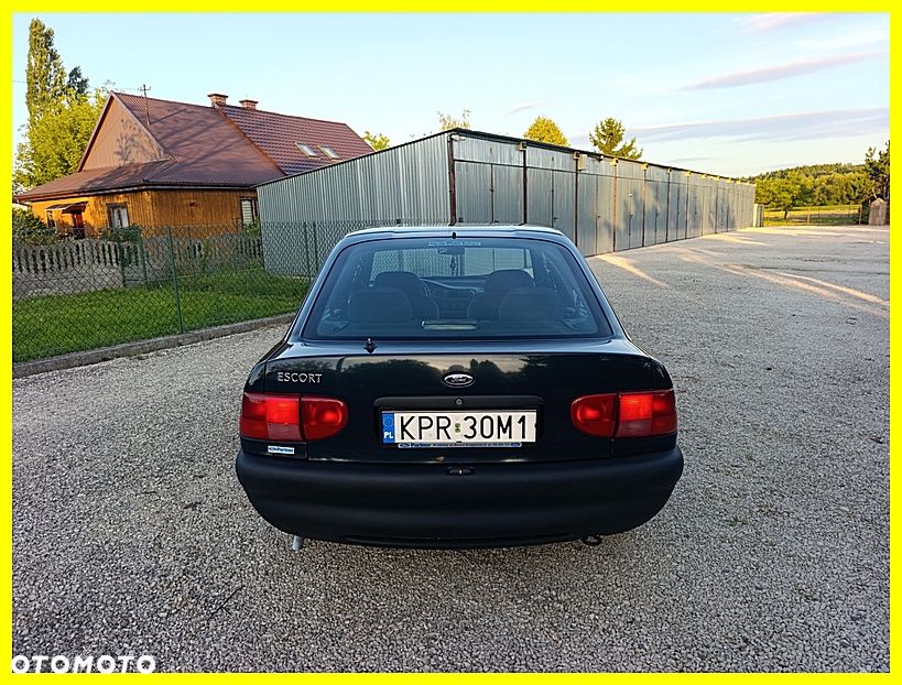 Ford Escort 1.3 CL - 17