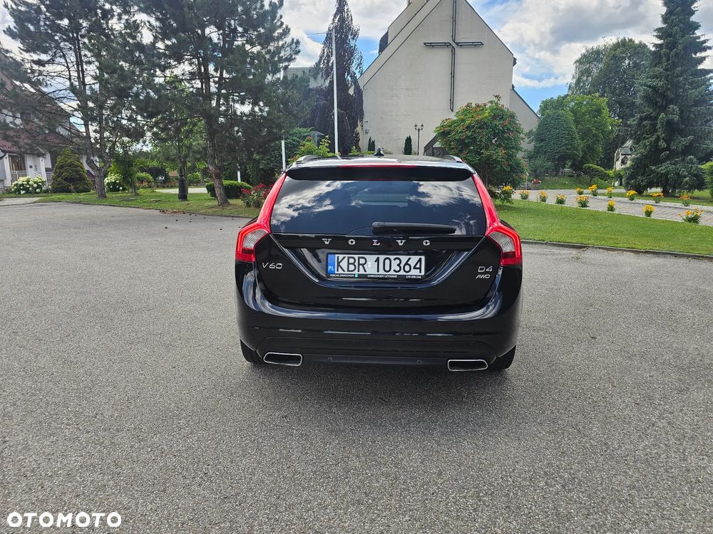 Volvo V60 D4 AWD Geartronic Momentum - 6