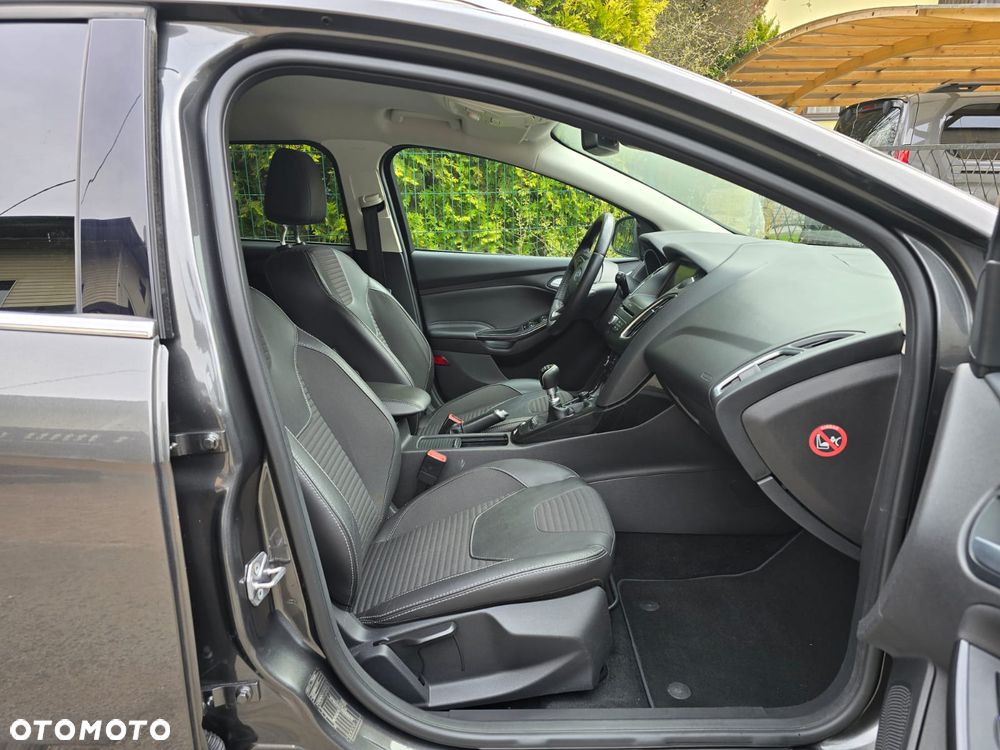 Ford Focus 1.0 EcoBoost Titanium - 39