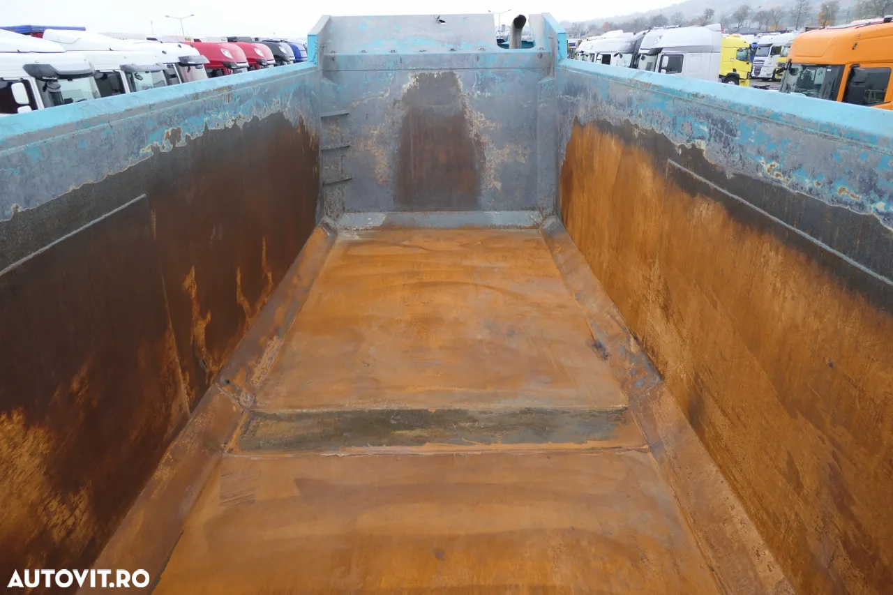 Renault K 480 / 8x6 / BASCULANTE SPATE 25 mc / EURO 6 - 26