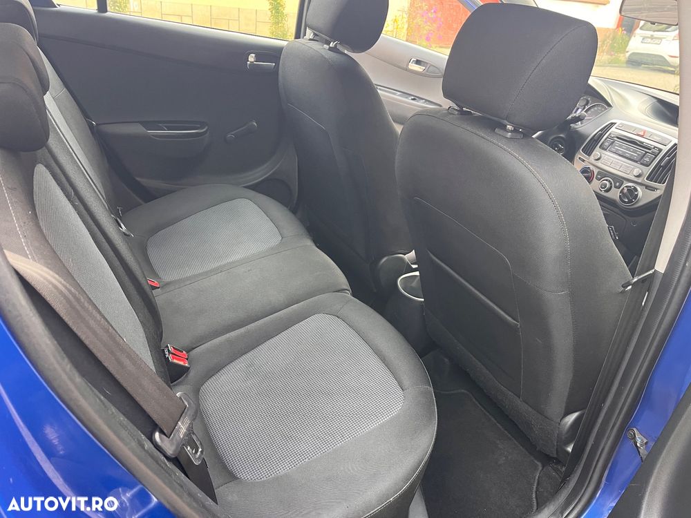 Hyundai i20 - 20