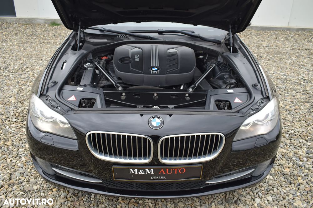 BMW Seria 5 520d - 40
