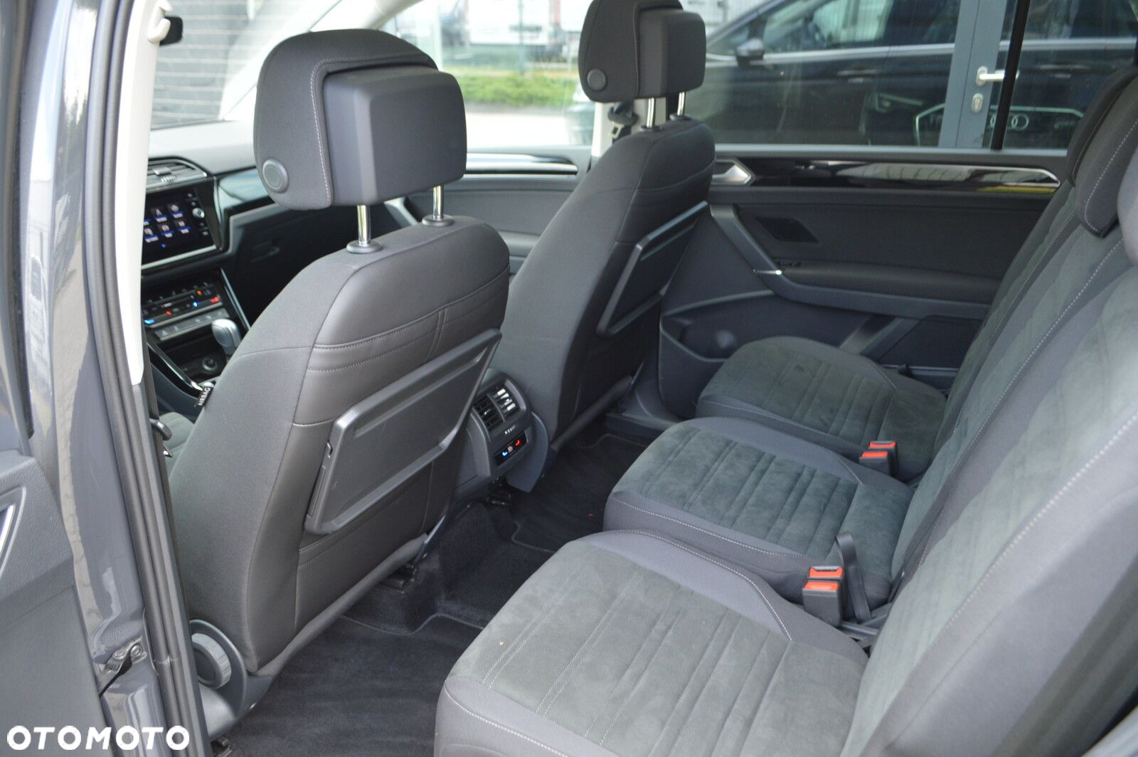 Volkswagen Touran 2.0 TDI BMT Highline DSG - 19