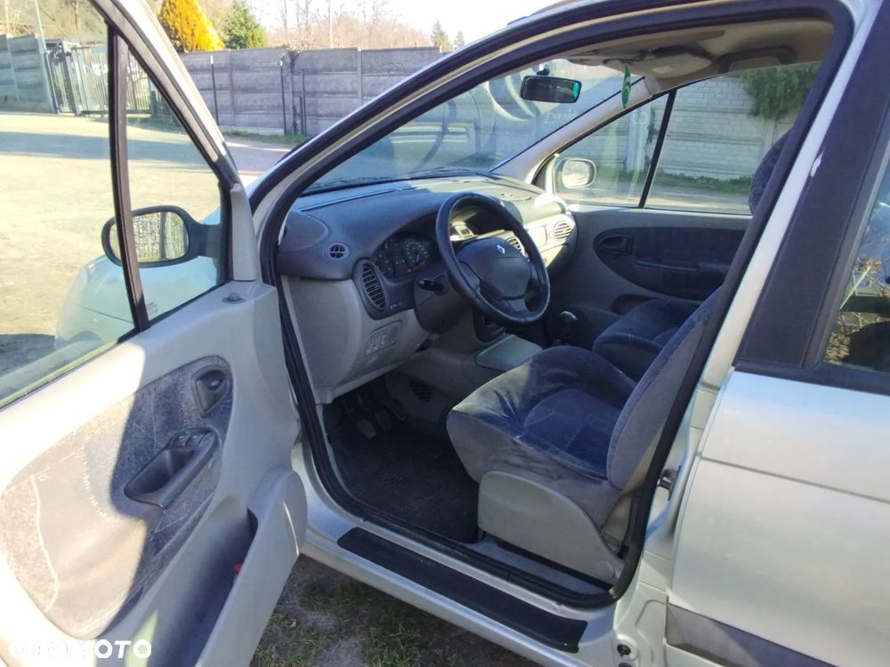 Renault Scenic 1.6 16V EXpression - 5