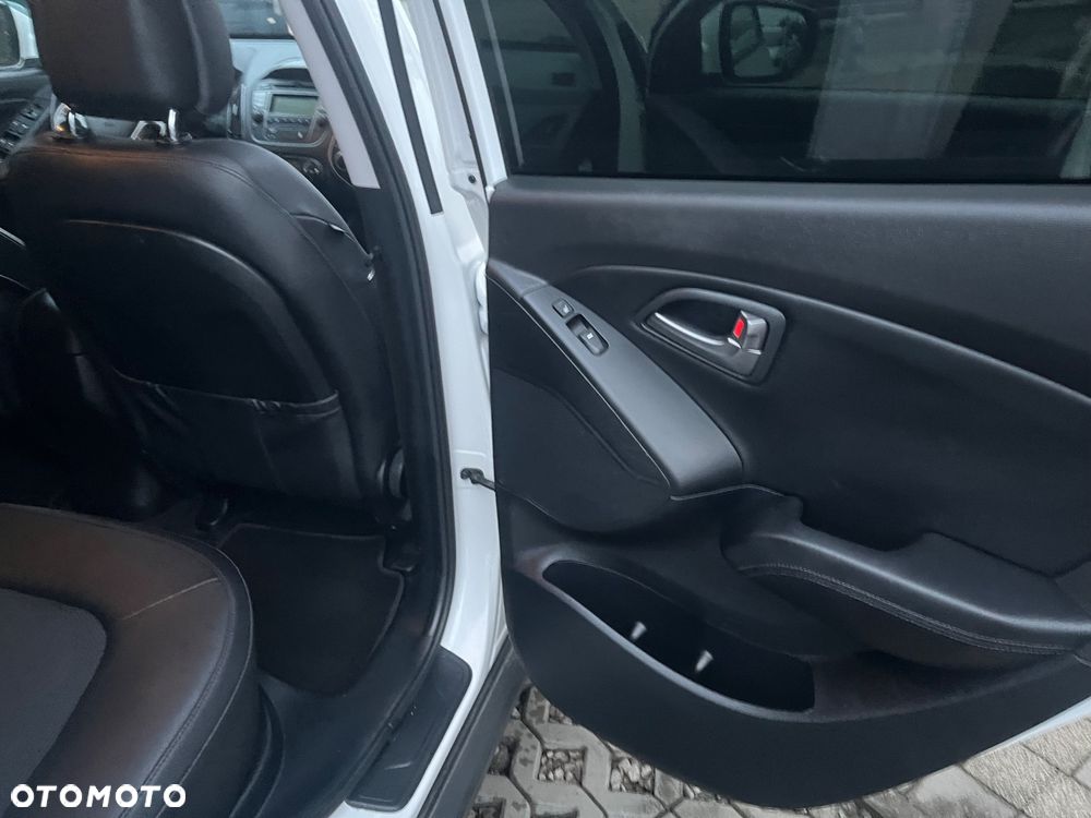 Hyundai ix35 1.6 2WD Fifa World Cup Edition - 22