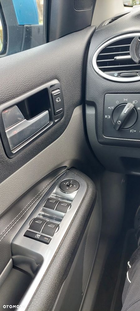 Ford Focus 1.8 FF Platinium X - 15