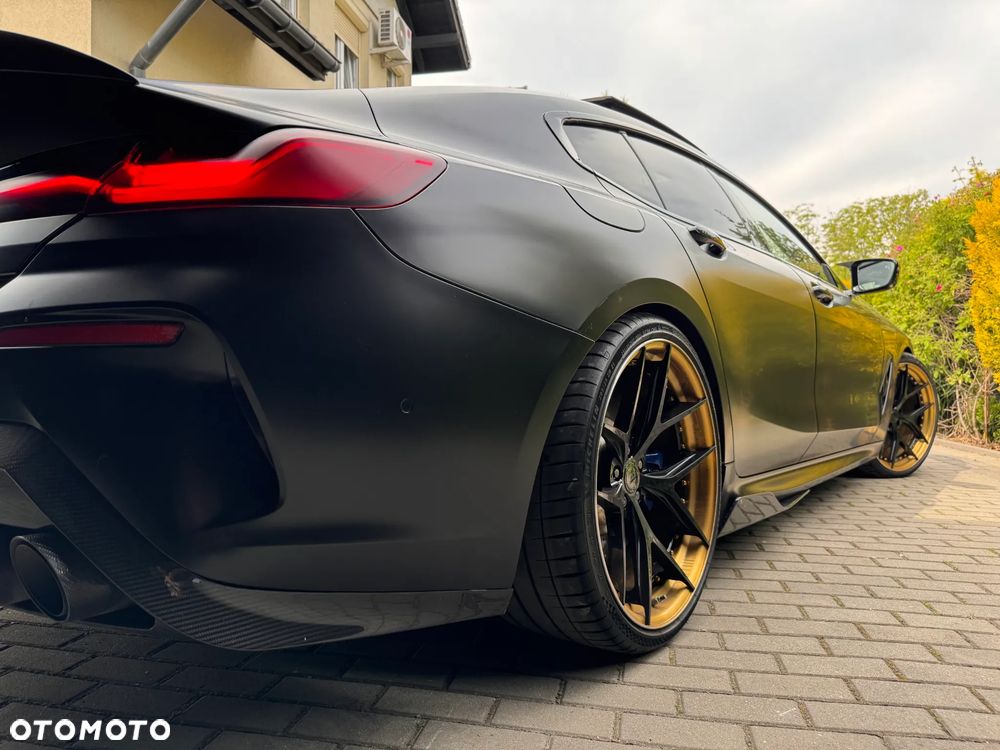 BMW Seria 8 - 11