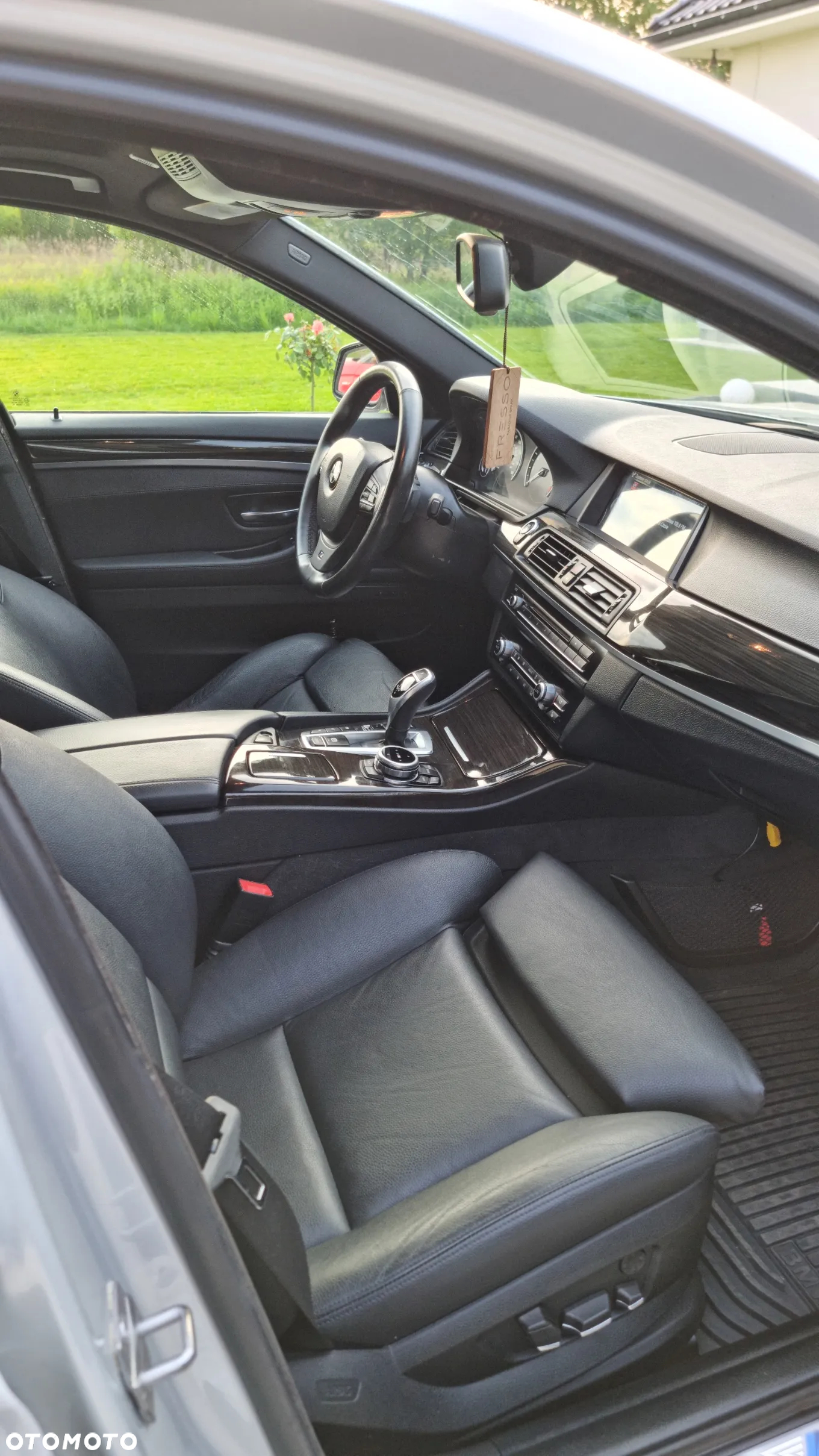 BMW Seria 5 528i xDrive - 11