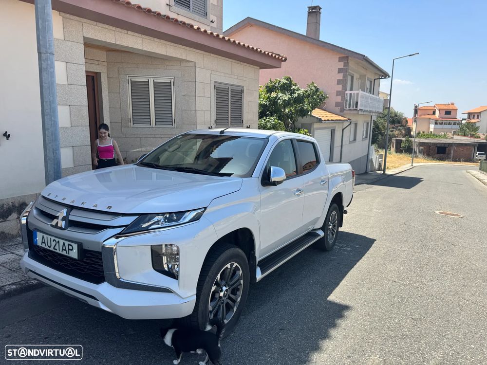 Mitsubishi L200 2.3 DI-D Space Cab Invite Strakar Look 4WD - 8