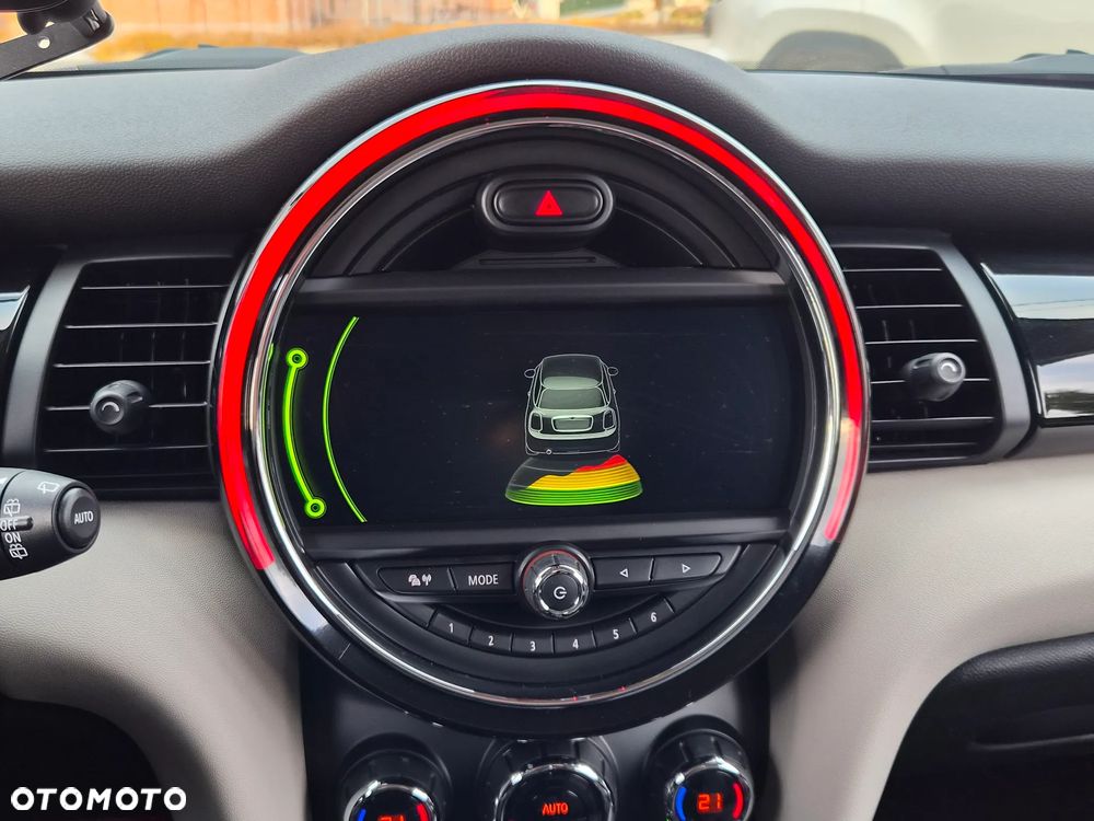 MINI Cooper Seven Chili - 26