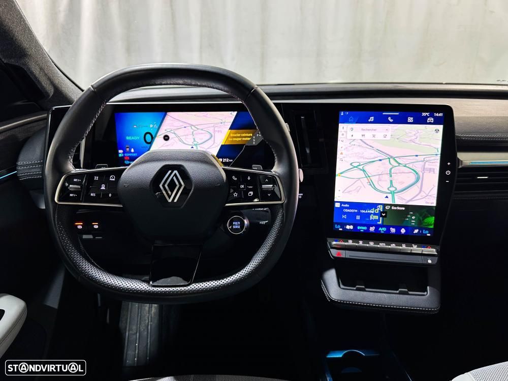 Renault Scénic 220 Long Range Techno — fotografia 19
