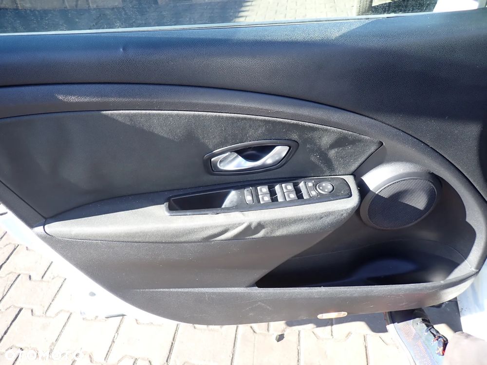 CZĘŚCI - Renault Megane III 3 1,5DCI 110KM K9K846 6B TL4056 KOMBI LAKIER 0V369 2011r. INDEX - 9092 - 8