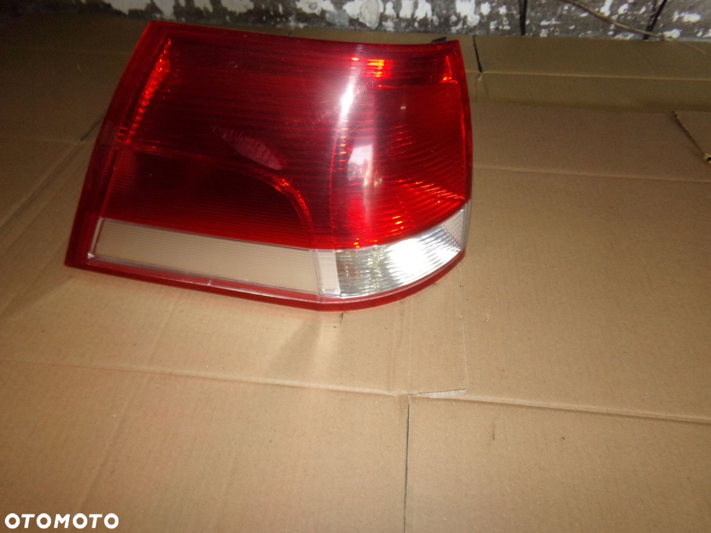 LAMPA LEWA TYŁ TYLNA WKŁAD VECTRA C KOMBI - 2