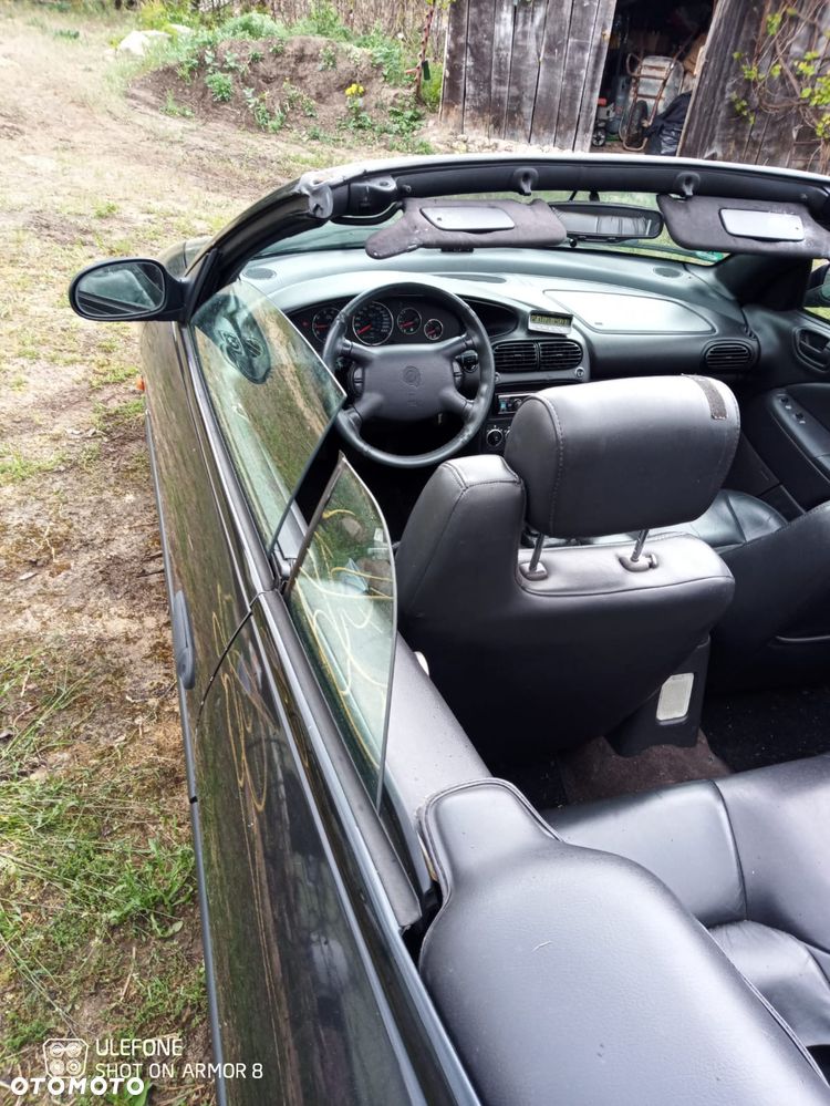 Chrysler Stratus - 9