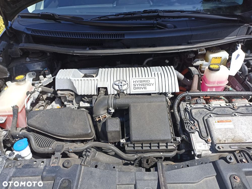 Toyota Auris 1.8 HSD Sol - 4