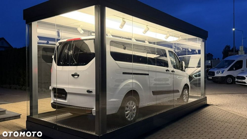 Ford Tourneo Custom - 7