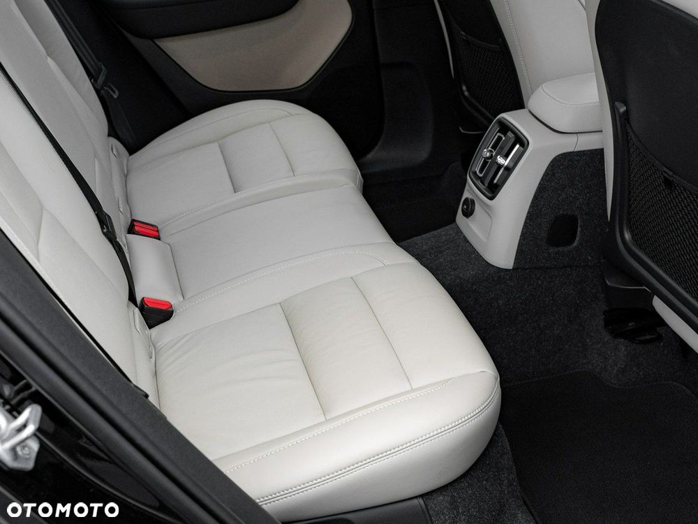 Volvo XC 40 - 31