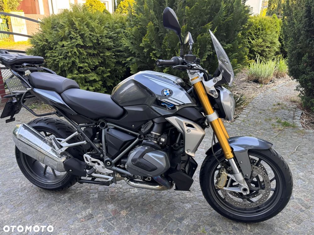 BMW R - 1